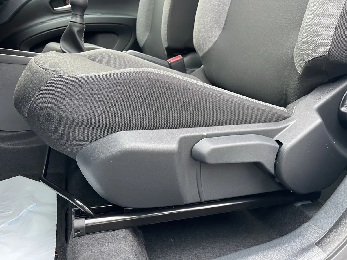 Aygo X 1.0 Play 