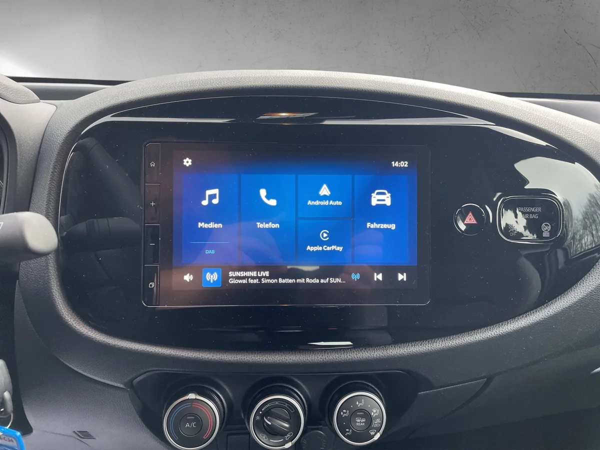 Aygo X 1.0 Play 