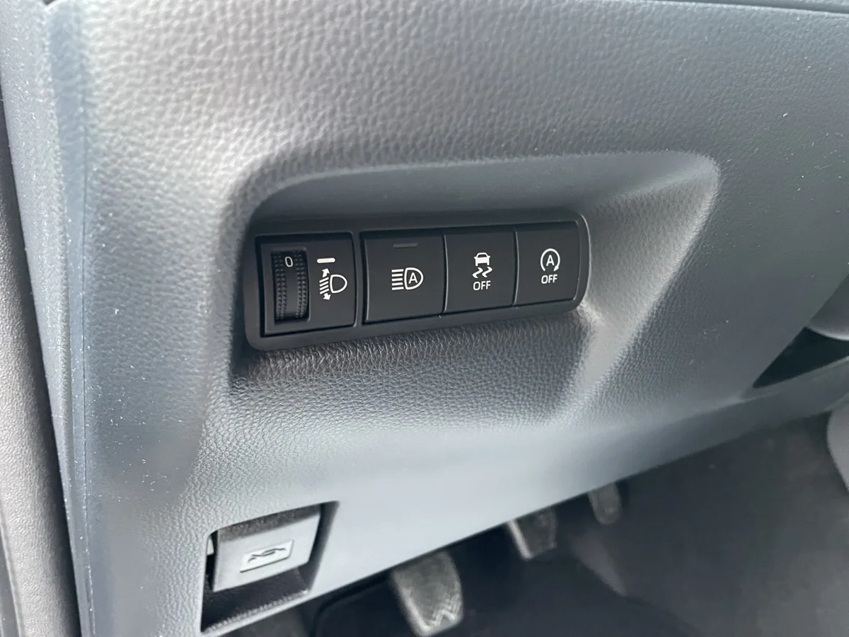 Aygo X 1.0 Play 
