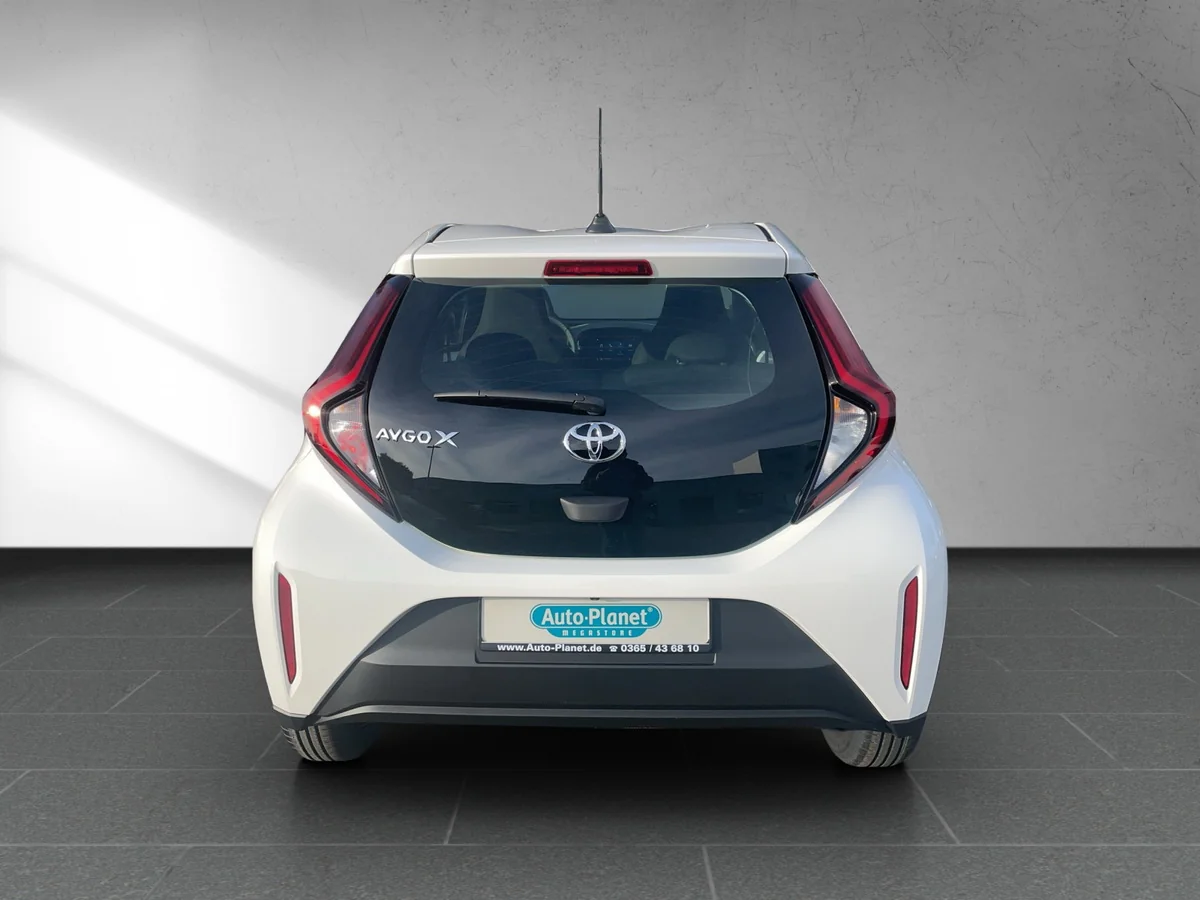 Aygo X 1.0 Business