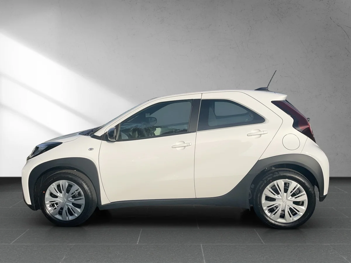 Aygo X 1.0 Business
