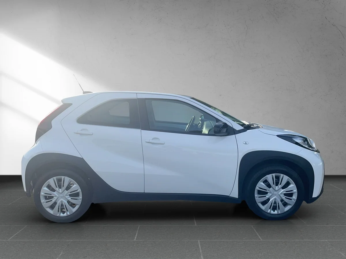 Aygo X 1.0 Business