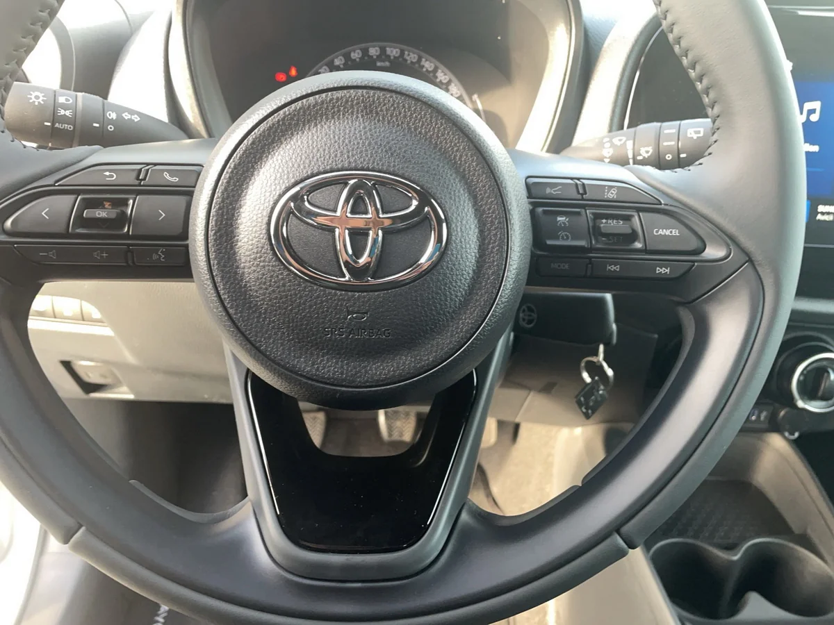 Aygo X 1.0 Business
