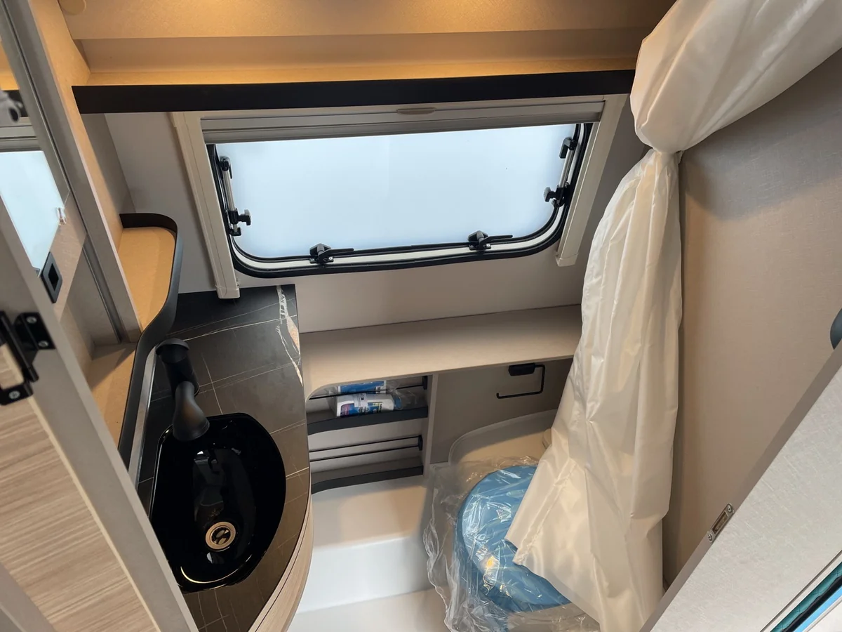 Touring 630 Urban MOVER AUTARK DUSCHE