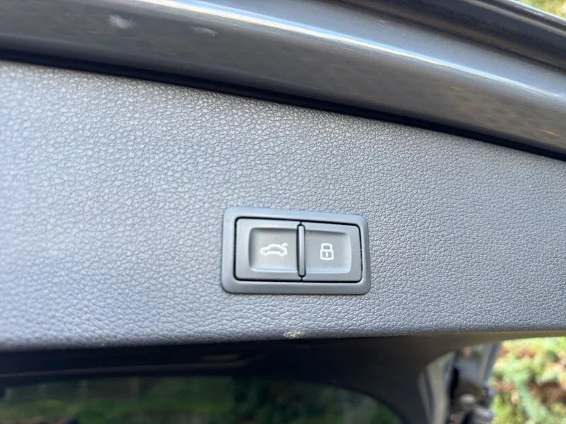 Q2 1.6 30 TDI sport