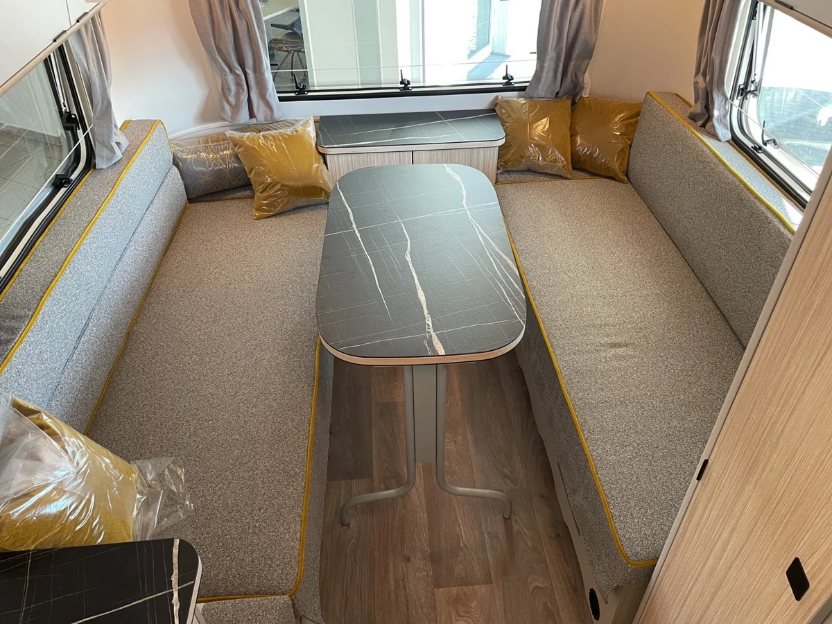 Touring 620 Urban DUSCHE MOVER TV