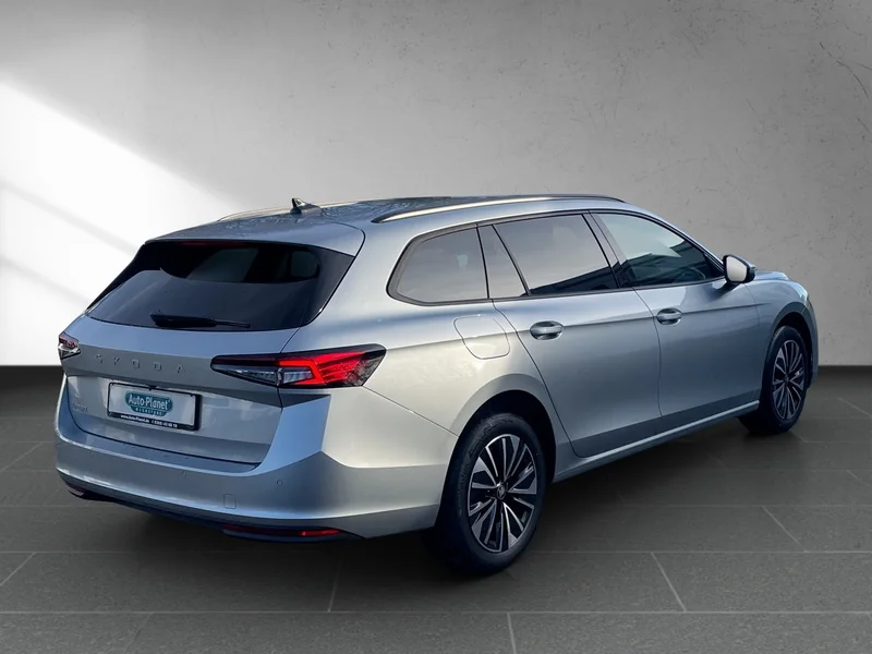 Superb Combi IV 2.0 TDI DSG Essence