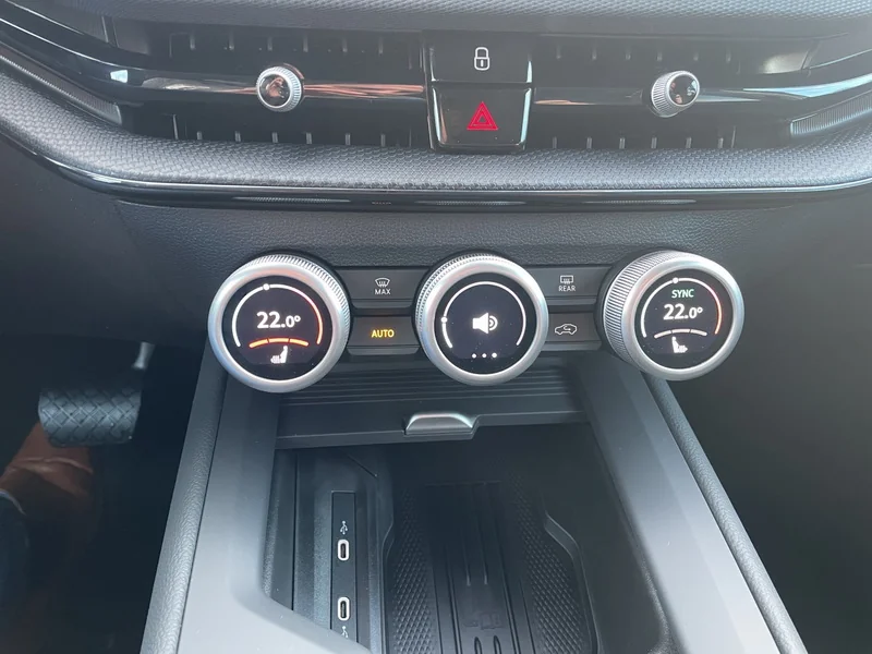 Superb Combi IV 2.0 TDI DSG Essence