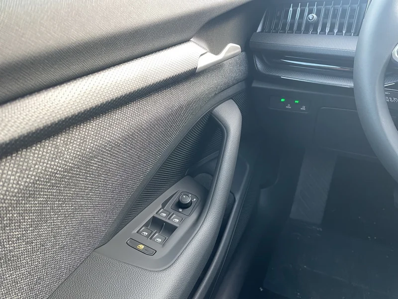 Superb Combi IV 2.0 TDI DSG Essence