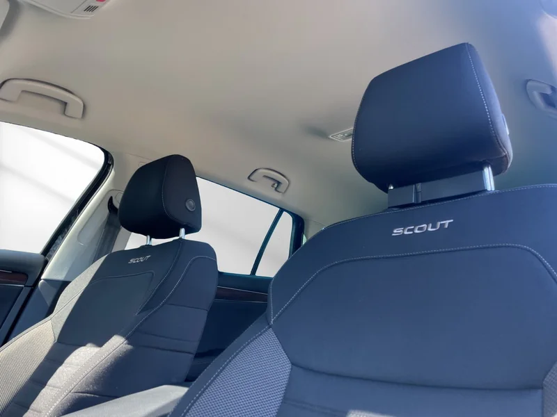 Superb Combi III 2.0 TDI DSG 4x4 Scout