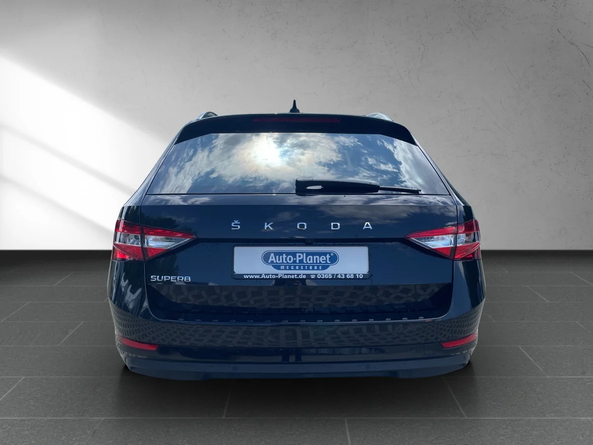 Superb Combi III 2.0 TDI DSG Ambition