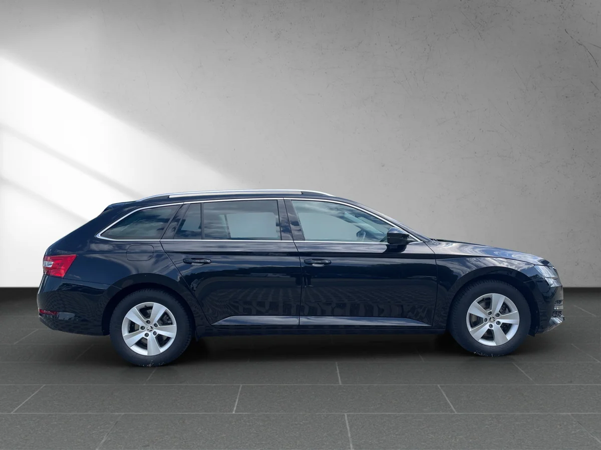 Superb Combi III 2.0 TDI DSG Ambition