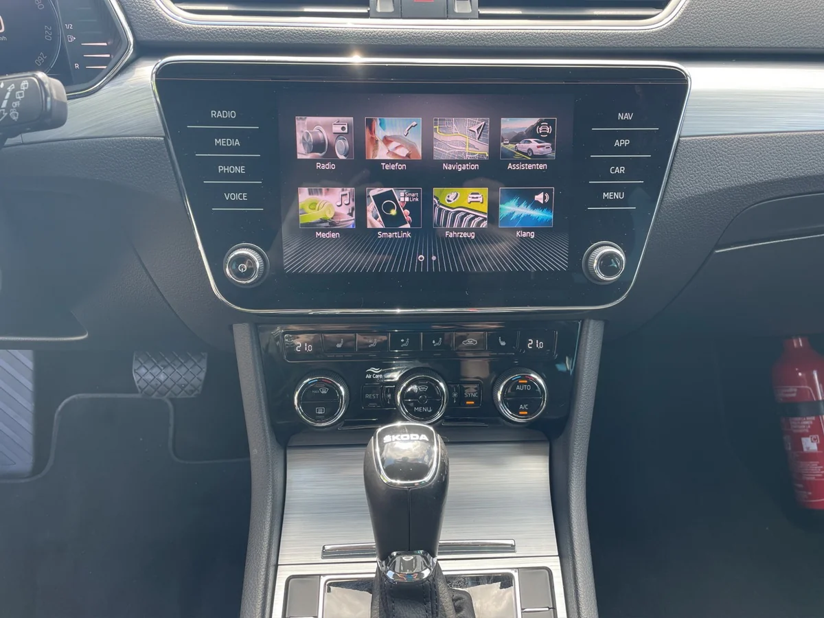 Superb Combi III 2.0 TDI DSG Ambition