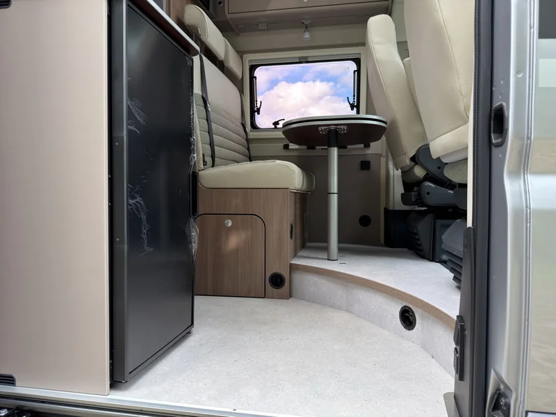 CV 640 PRO+ 20 Jahre AUTOMATIK ACC TV NAVI