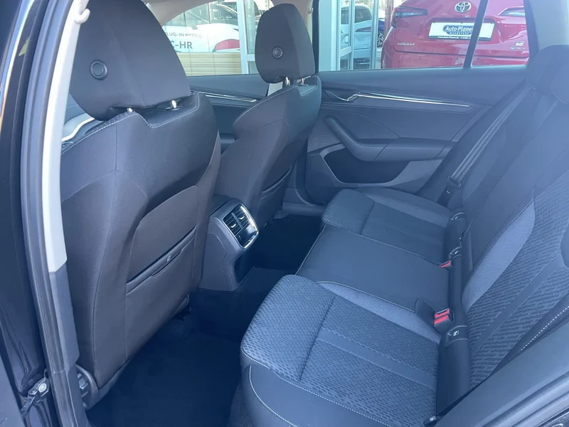 Octavia Combi IV 2.0 TDI DSG Style
