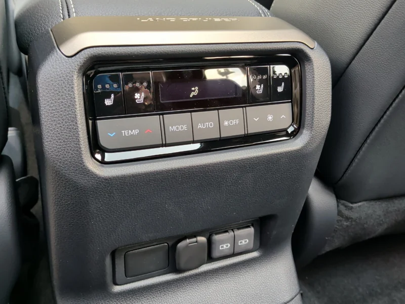 Land Cruiser 2.8D AWD Lounge