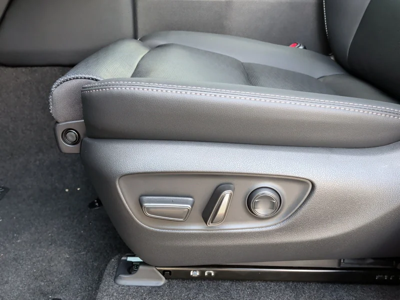 Land Cruiser 2.8D AWD Lounge