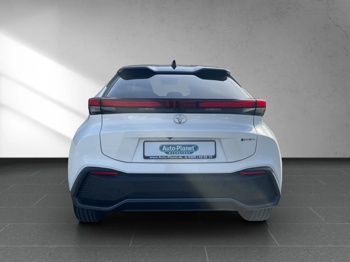 C-HR 2.0 Plug-In Hybrid Team Deutschland