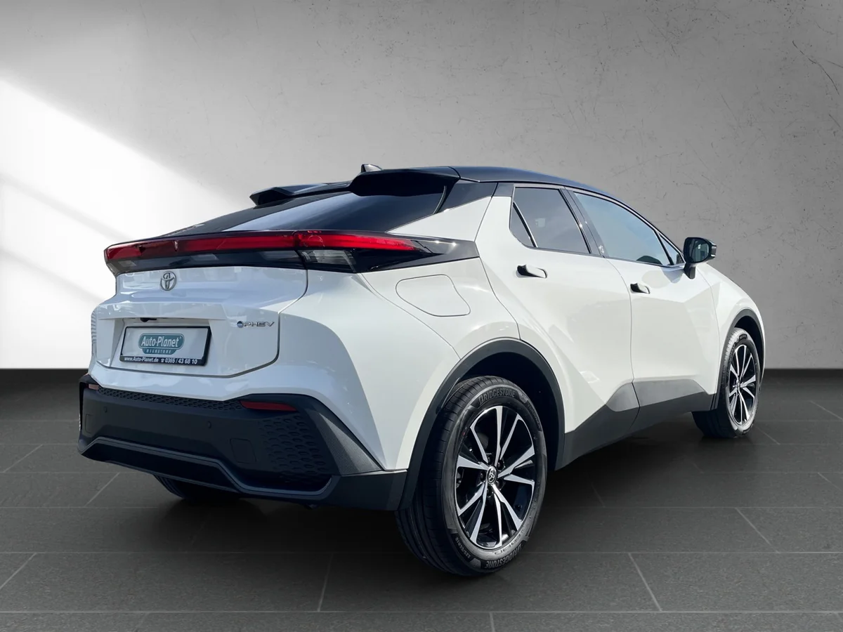 C-HR 2.0 Plug-In Hybrid Team Deutschland