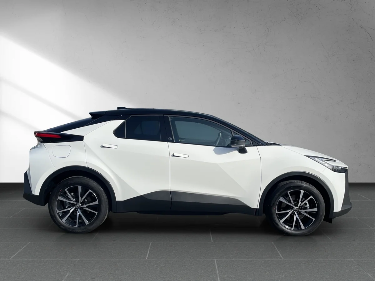 C-HR 2.0 Plug-In Hybrid Team Deutschland