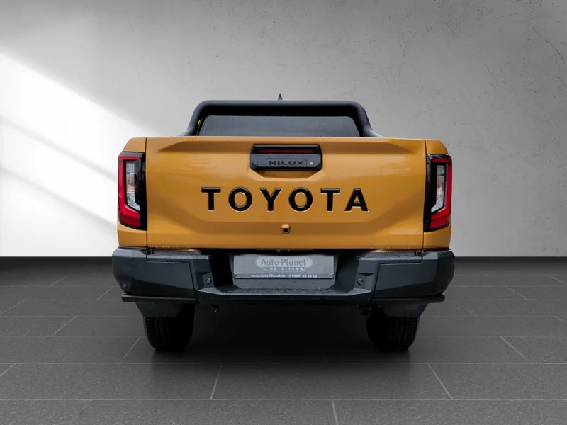 Hilux 2.8D AWD Double Cab Invincible