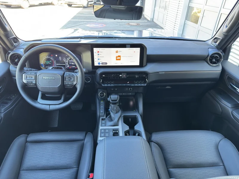 Land Cruiser 2.8D AWD Lounge
