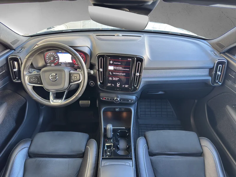 XC40 D4 AWD R-Design