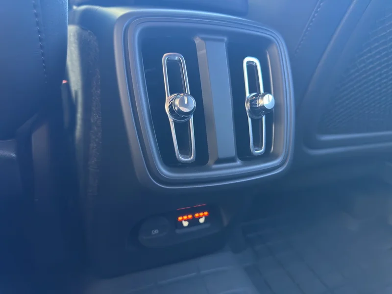 XC40 D4 AWD R-Design