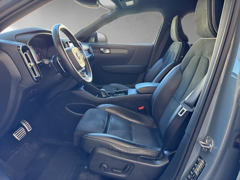 XC40 D4 AWD R-Design