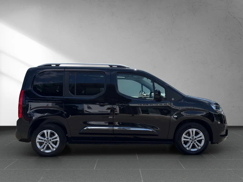 Proace City Verso 1.2T Team D