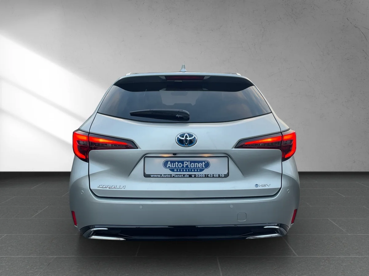 Corolla TS 2.0 Hybrid Team D