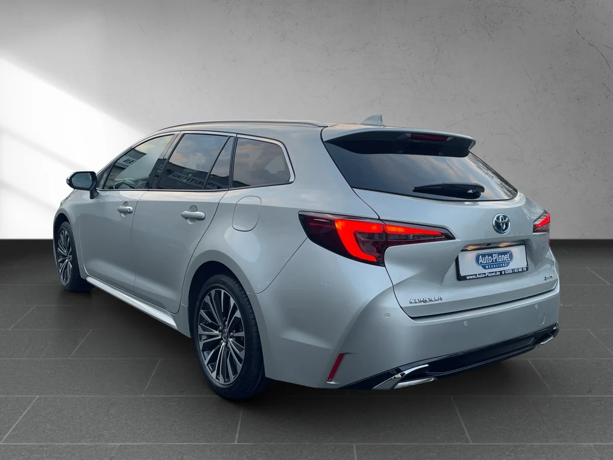 Corolla TS 2.0 Hybrid Team D