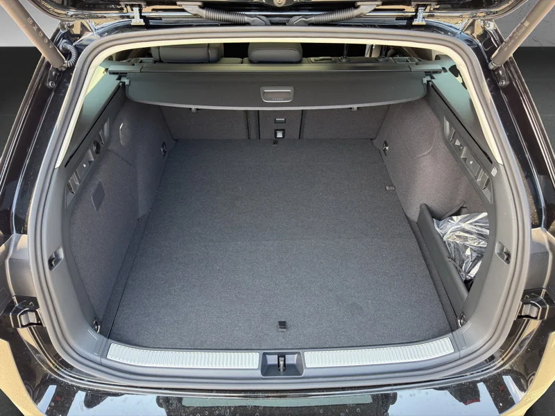 Superb Combi IV 1.5 TSI iV DSG L&K