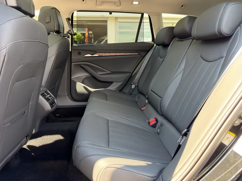 Superb Combi IV 1.5 TSI iV DSG L&K