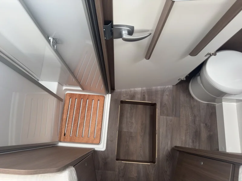 T 447 PRO+ ACC TV SOLAR NAVI KAMERA