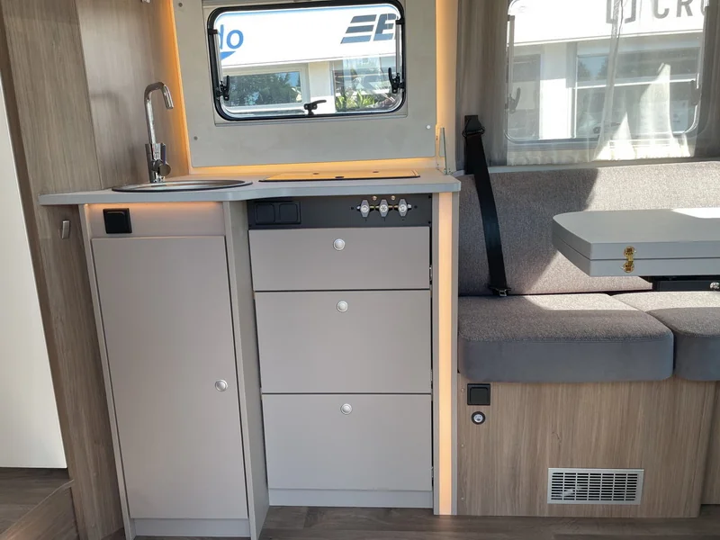T 457 PRO+ SOLAR TV NAVI KAMERA
