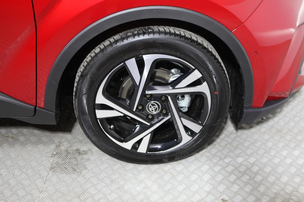 C-HR 1.8 Hybrid Team D