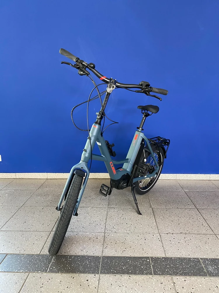 Cube Compact Hybrid Sport Blue-Red