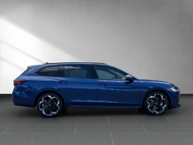 Superb Combi IV 2.0 TDI DSG 4x4 Sportline