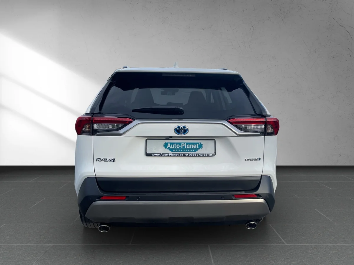 RAV4 2.5 Hybrid Team Deutschland
