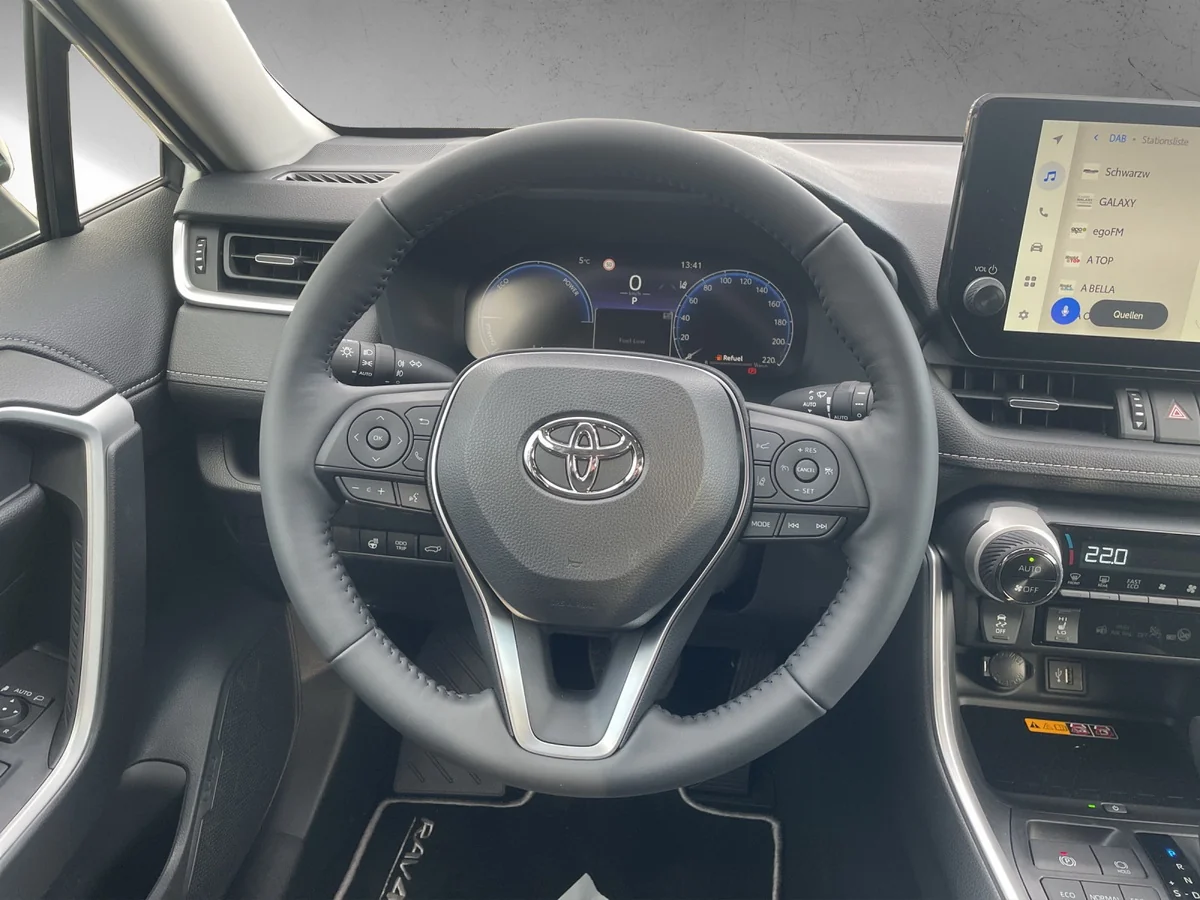 RAV4 2.5 Hybrid Team Deutschland