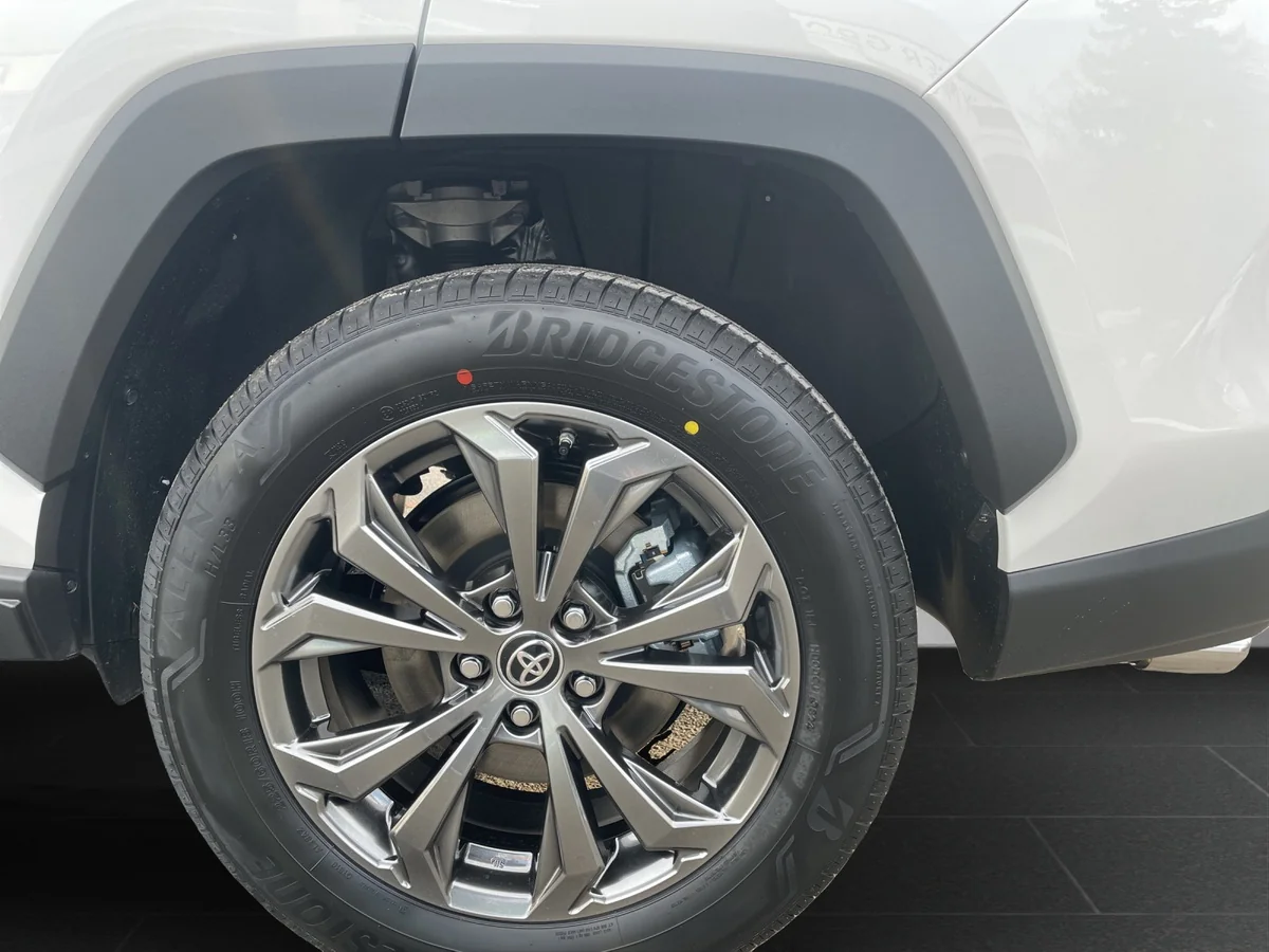 RAV4 2.5 Hybrid Team Deutschland