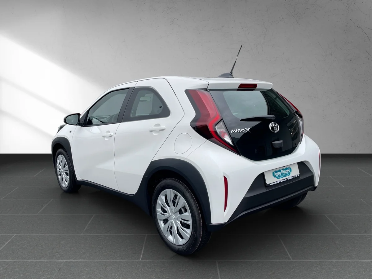 Aygo X 1.0 Play