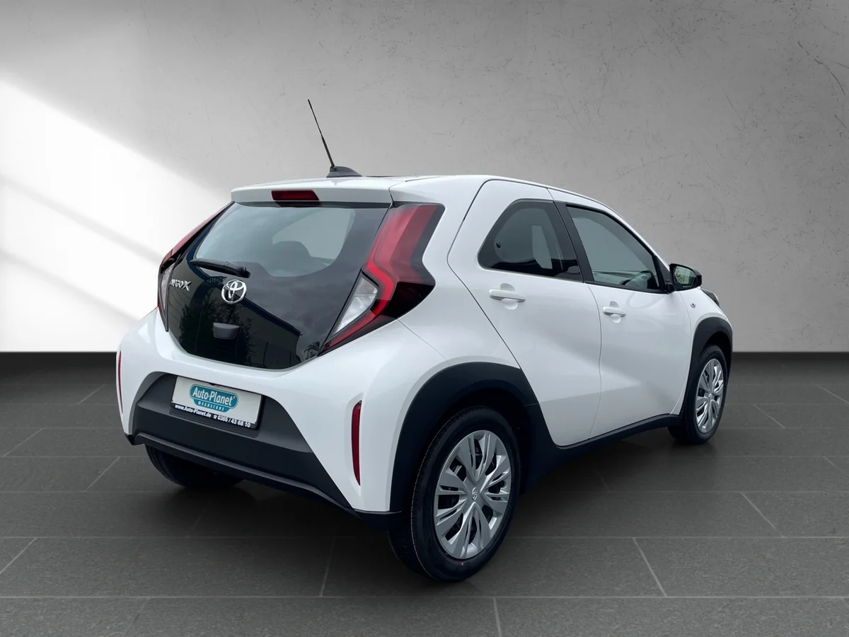 Aygo X 1.0 Play