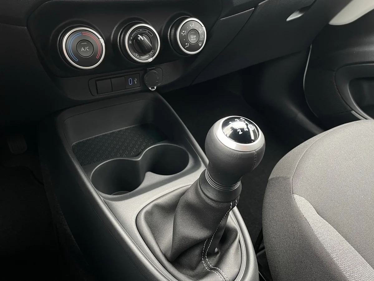 Aygo X 1.0 Play