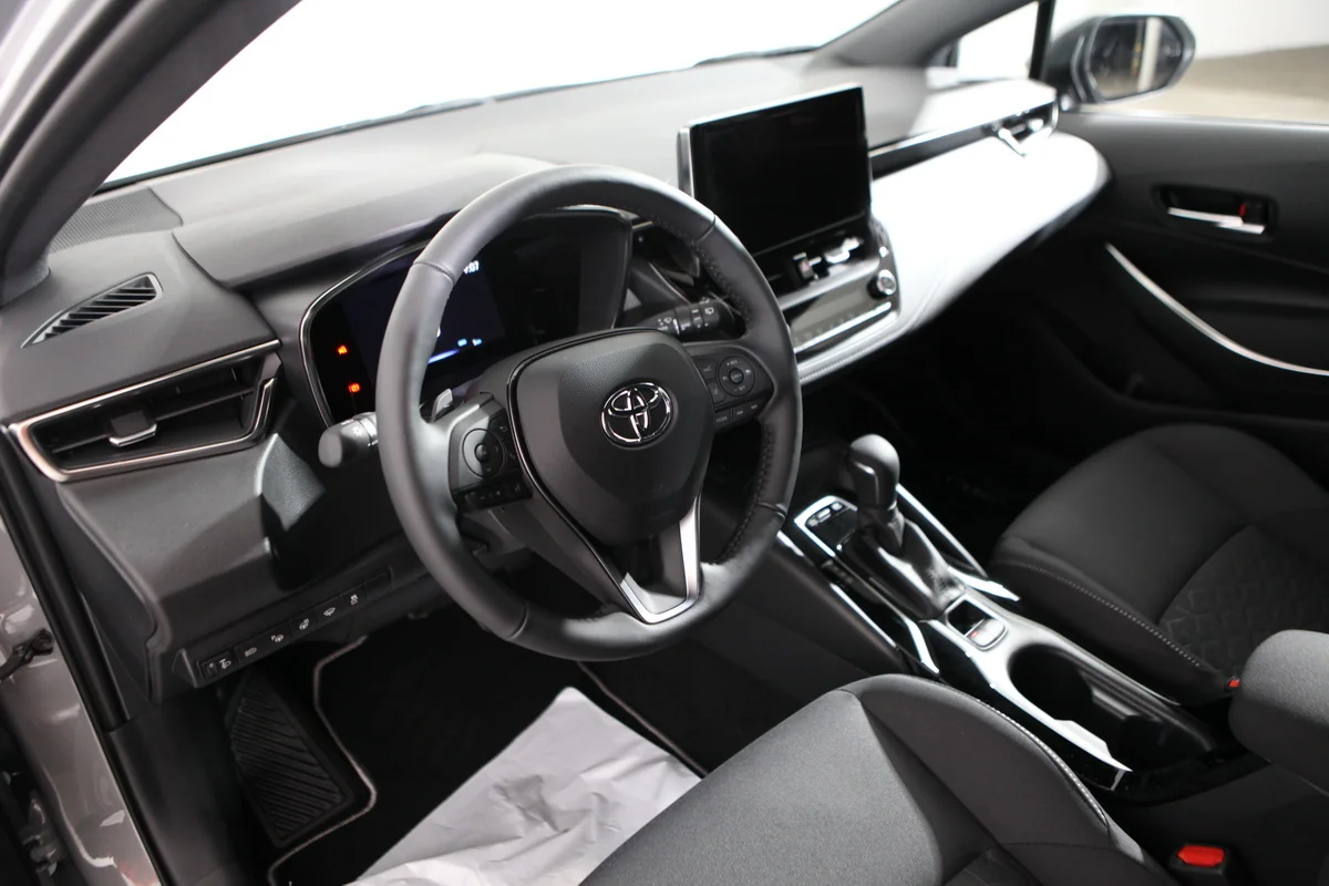 Corolla TS 2.0 Hybrid Team D