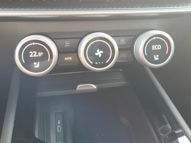 Superb Combi IV 1.5 TSI iV DSG Sportline