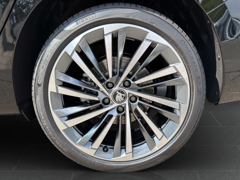 Superb Combi IV 2.0 TDI DSG 4x4 L&K