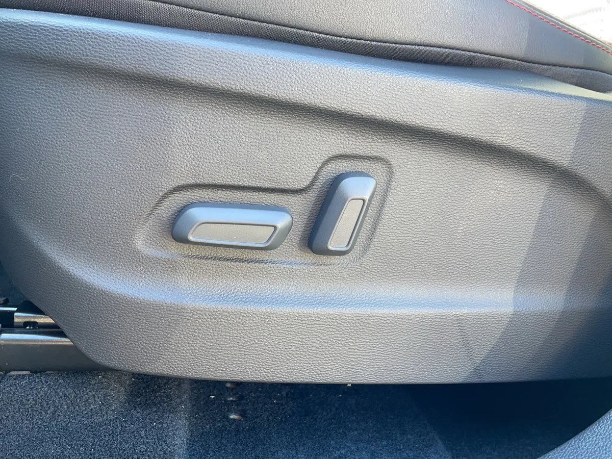 Euniq 6 70 kWh Limited