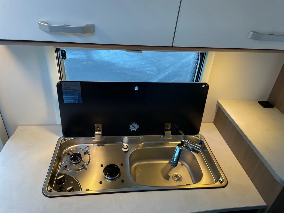 V 337 PRO+ AUTOMATIK TV NAVI KAMERA